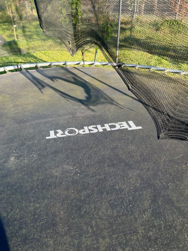 Outdoor Trampolin rund ohne Netz 305 cm in Nassenheide