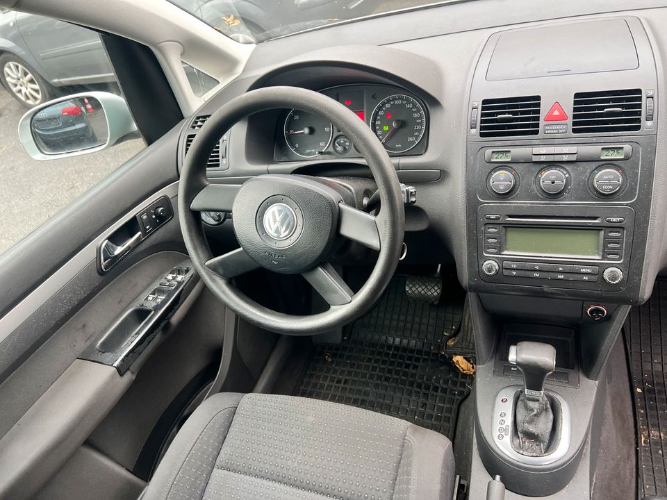 VW Touran 1.9TDI*Automatik*Klimaanlage* Motor und Getriebe OK in Dortmund