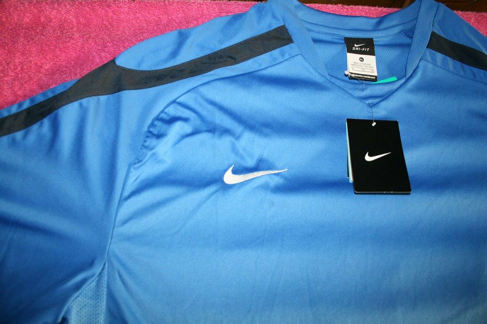 Original NIKE DRI - FIT T-Shirt Größe XL Neu mit Etiketten in Glan-Münchweiler