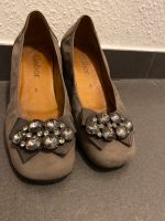 Gabor Ballerinas in grau/braun mit Glitzer Hessen - Vellmar Vorschau