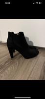 Stiefeletten in Velouroptik schwarz Gr. 40 neuwertig Rheinland-Pfalz - Vallendar Vorschau