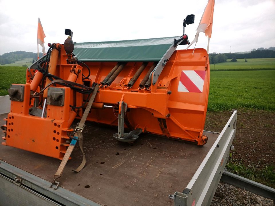 Schneepflug Hydrac U III 320 Kronberger für Fendt Deutz IHC JCB in Böhen