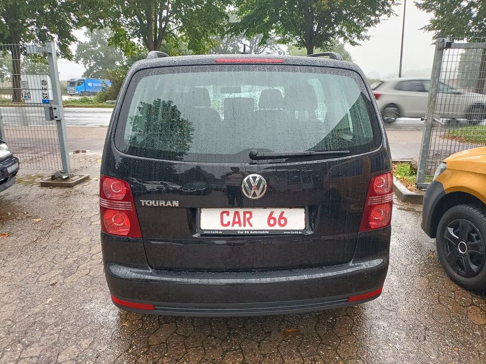 Volkswagen Touran / Klimaanlage / Sauber / Scheckheft / in Buxtehude