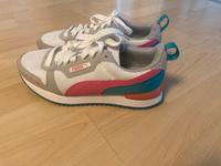 Puma Sneakers Damen Gr. 37,5 neuwertig Nordrhein-Westfalen - Korschenbroich Vorschau