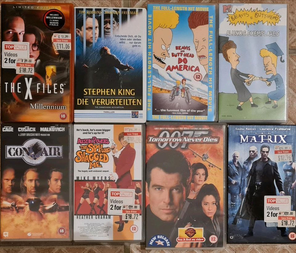 VHS Filme James Bond, Matrix etc. Originalton englische Sprache in Hannover