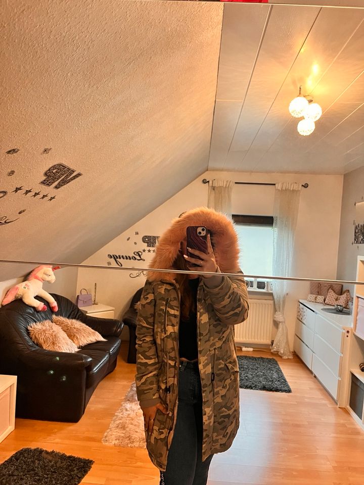 Camouflage Winterjacke/ 38 in Überherrn