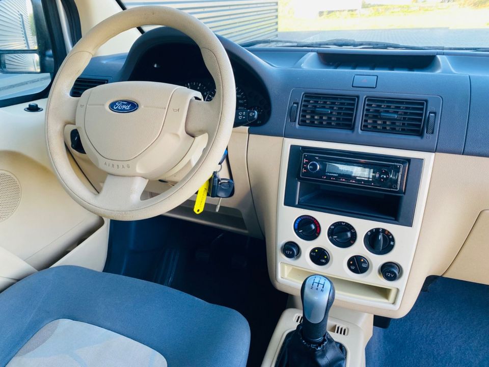 Ford Tourneo Connect 1.8 TDCi GLX Kombi/Klima/Euro4 in Mering