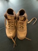 Nike Kinderschuhe 37,5 … für Winter Sachsen - Groitzsch Vorschau