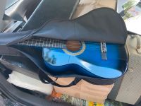Blaue Kindergitarre mit Tasche Friedrichshain-Kreuzberg - Friedrichshain Vorschau
