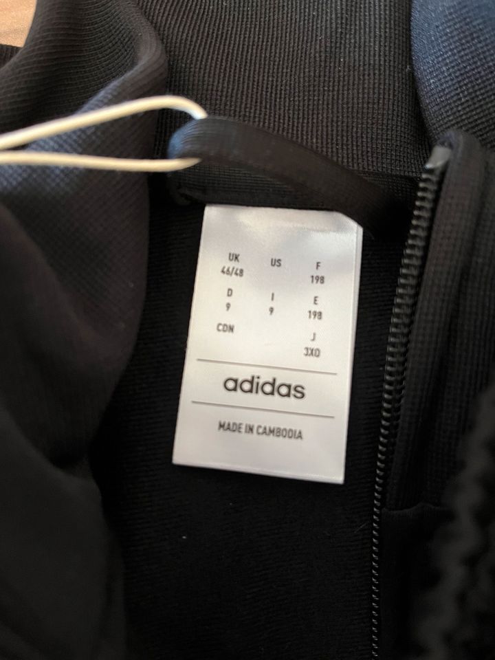 Adidas Sportanzug Größe XL in Großenhain