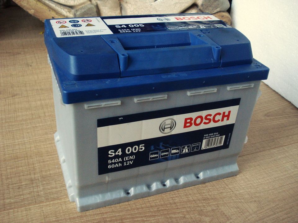 Bosch S4 005 Autobatterie 12V 60Ah 540A (EN) in Meldorf