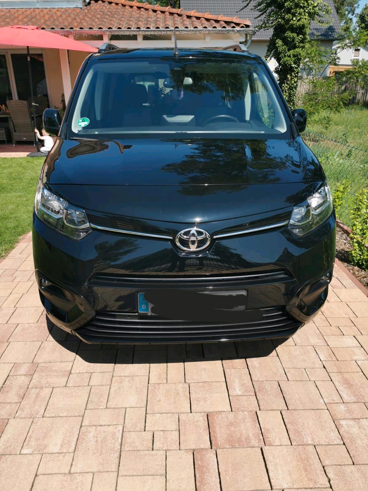 Abbildung des Autos Toyota Proace City Verso…
