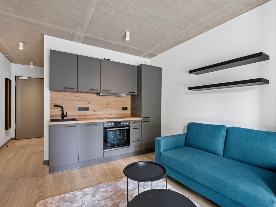 Modernes, voll möbliertes Apartment in einem einzigartig umgebauten Bunker - App. 205 in Hamburg