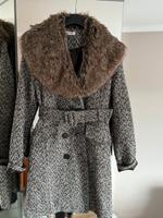 Hochwertiger Mantel mit Kunstpelz - ungetragen Hessen - Baunatal Vorschau