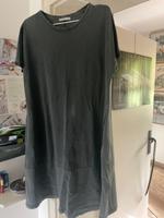Ich verkaufe hier ein graues Kleid Gr. 38 Bayern - Fridolfing Vorschau