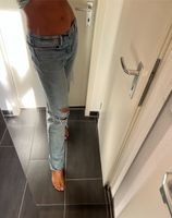 Jeans Levi‘s, hellblau, ripped mit vielen Schnitten, W 30/31 Bochum - Bochum-Mitte Vorschau