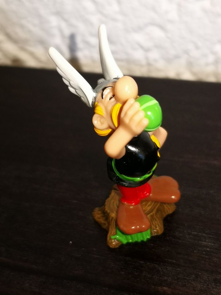 Asterix aus Ü-EI - unbespielt ! in Bad Brückenau