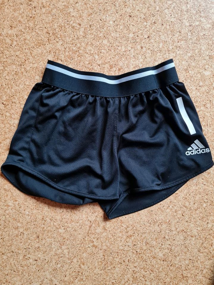 Sportpaket Adidas Erima Gr 128 140 Shorts Shirts in St. Johann