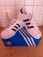 Adidas Schuhe/Sneaker neu Leipzig - Paunsdorf Vorschau