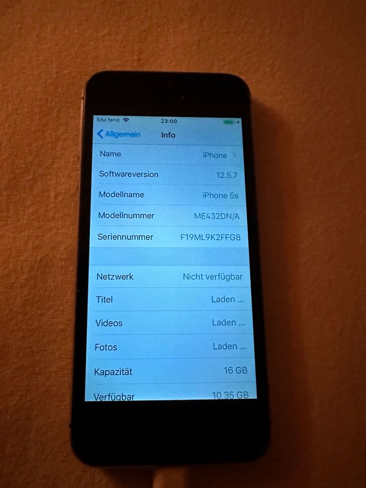 Apple iPhone 5S 16GB Space Gray Grau - 16 GB mit OVP in Heide