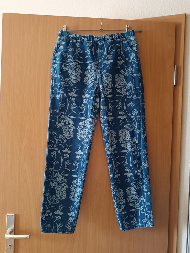 Frauen Mädchen Jeans 164 13-14 Shein Baumwolle 85% blau Blumen in Cottbus