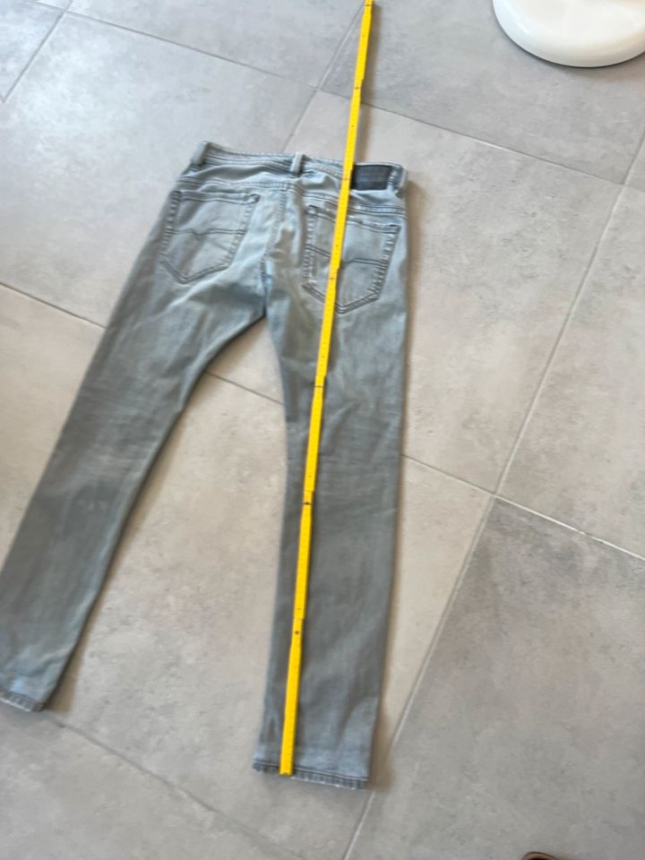 Diesel Herren Jeans Gr. 30 in Schönau v d Walde