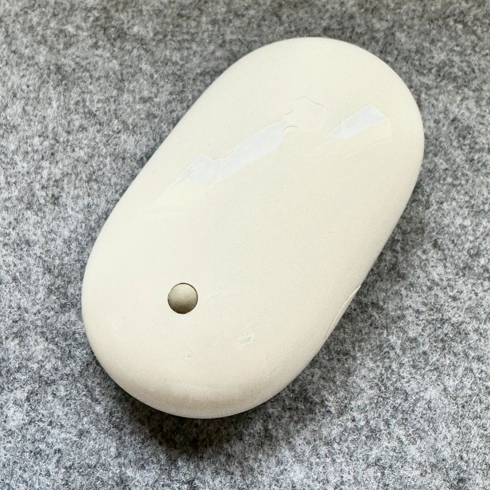 Apple Mighty Mouse - Wireless A1197 - Kabellose Maus in Nackenheim