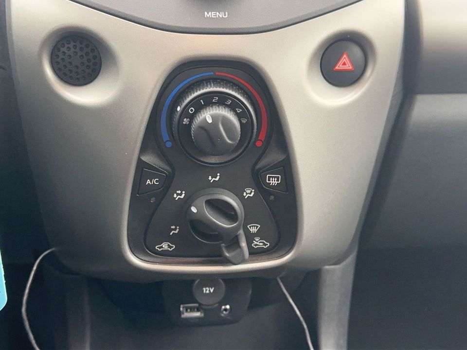 Citroën C1 Feel Automatik nur *2.900km* Allwetter Klima in Nidderau