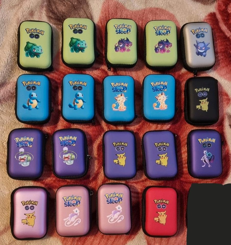 Pokemon Karten Case Etui Tasche Box inkl. 24 Figuren Sammlung NEU in Hamburg