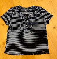 Hollister T-Shirt Gr.XS neuwertig blau weiß gestreift Nordrhein-Westfalen - Schleiden Vorschau