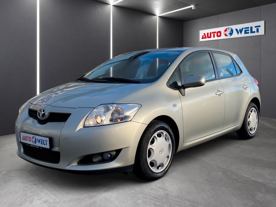 Toyota Auris 1.6 AAC PDC 1. HAND in Brehna