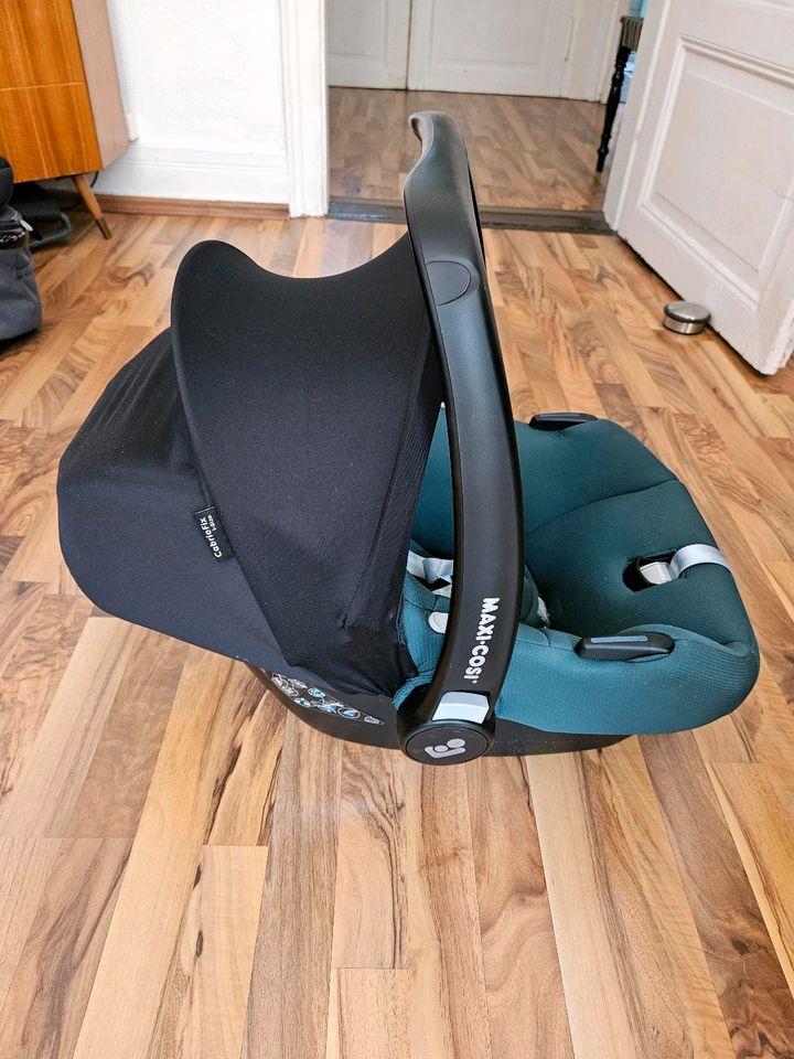 Maxi Cosi Kindersitz Cabriofix i-Size in Frankfurt am Main