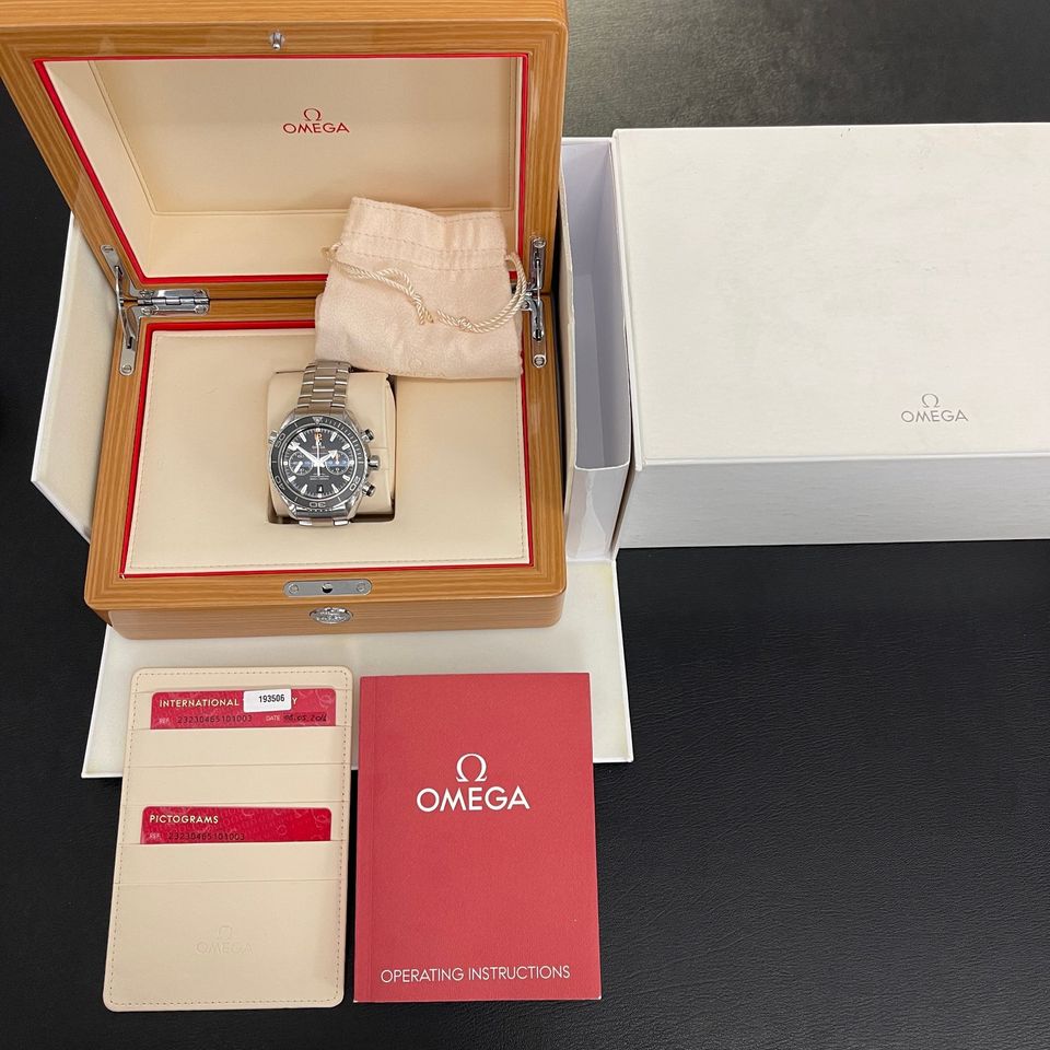 Omega Seamaster Planet Ocean Chronograph - Stahl - FULL SET 2016 in München