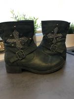 Boots Stiefel  Stiefeletten Leder Grün Nieten Gr. 38 Nordrhein-Westfalen - Remscheid Vorschau