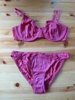 Triumph Set Bügel BH 80 C + Slip 40 Shiny Flower neuwertig Hessen - Niestetal Vorschau