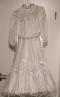 Kommunionkleid in Gr.134 mit Ärmel und Reifrock / Kleid Kommunion Hessen - Hochheim am Main Vorschau