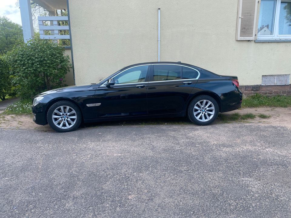 BMW 730 x d  Drive Facelift 258 ps in Erlensee