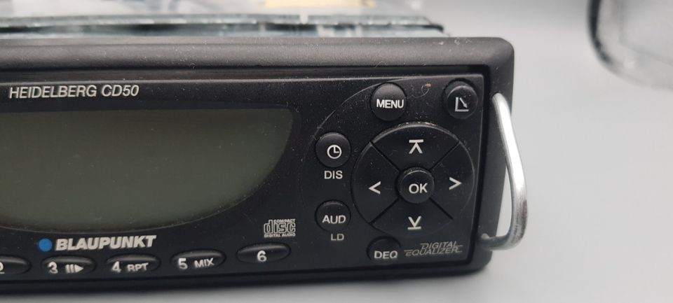 Blaupunkt Radio Heidelberg CD 50, mit Rahmen, Entriegelung in Hamburg