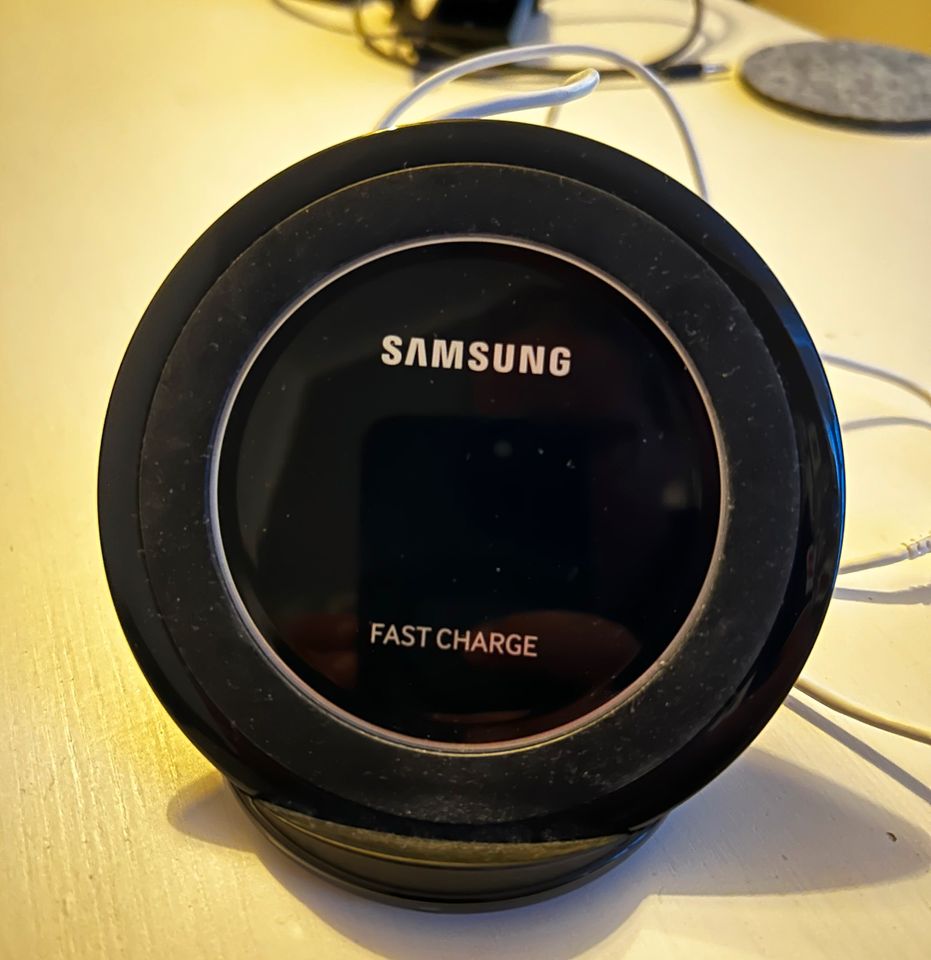 Samsung Fast Charge - Induktives Laden in Köln