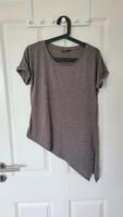 Damen T-Shirt asymmetrisch khaki Größe 34 Niedersachsen - Börßum Vorschau