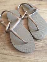 Havaianas sandale riemchen 37/38 matt Gold neuwertig Kreis Pinneberg - Elmshorn Vorschau