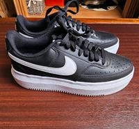 NIKE Damen Sneaker Court Vision Alta Gr 40,5 Neuwertig Hessen - Neukirchen Vorschau