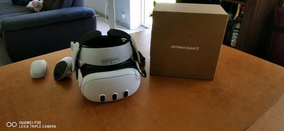 Meta Quest 3 VR Brille incl Zubehör und 14 Spiele in Bremen