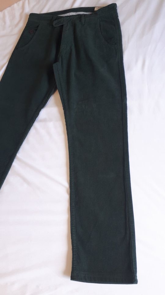 Cordhose Campus Gr.31 NEU, UPV109€ in Nürnberg (Mittelfr)