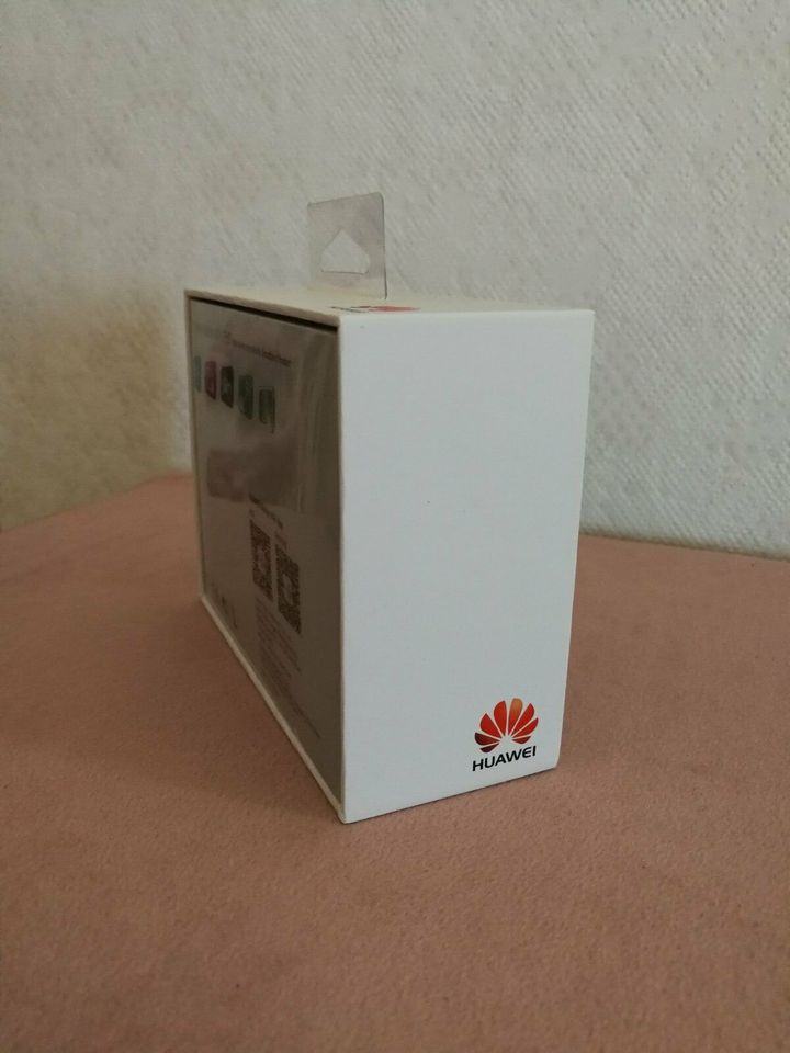 HUAWEI E5330 3Gs Mobile Wi-Fi, bis zu 21,6 MBit/s, Weiß in Niederkassel