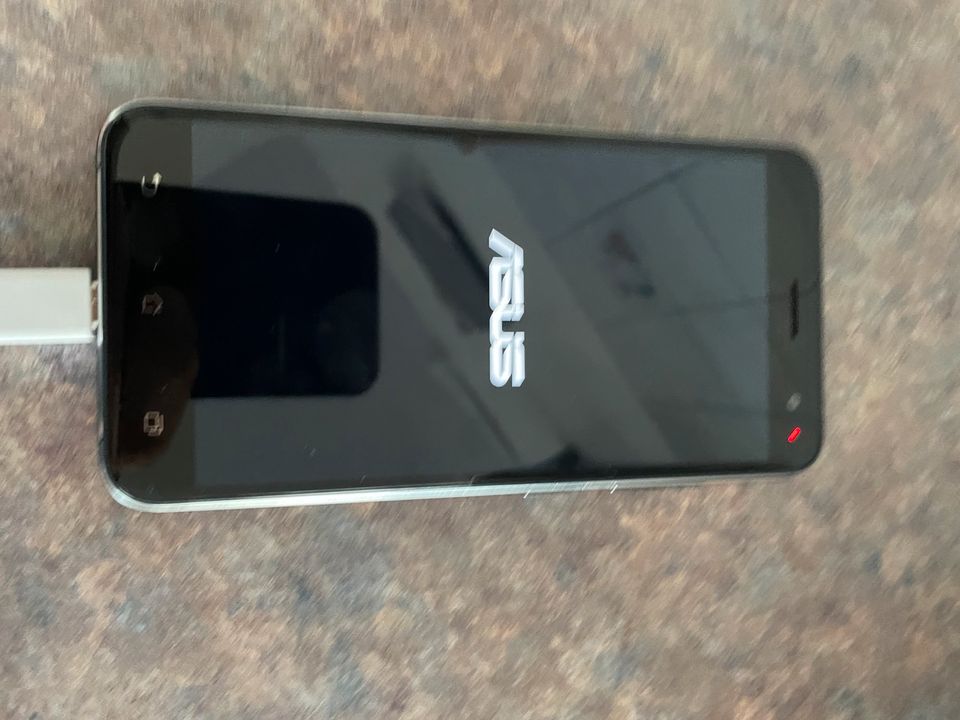 Smartphone ASUS in Leipzig