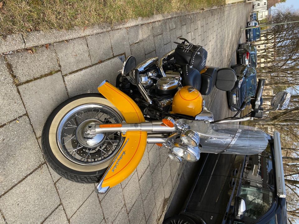 Harley Davidson Heritage Softail Classic in München
