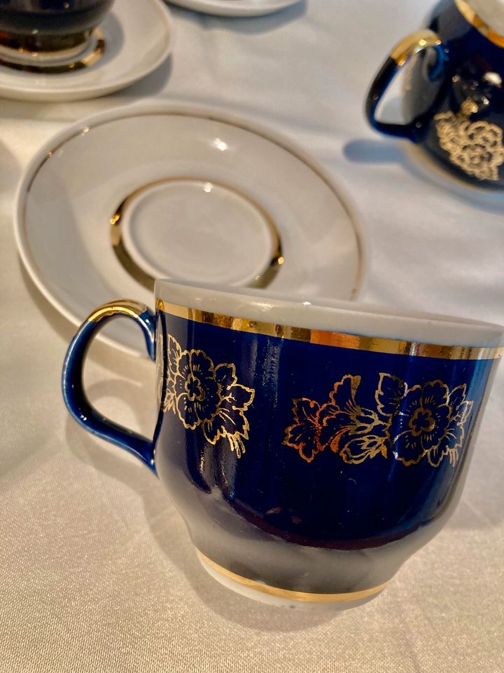 Royalblaues Kaffeeservice mit Golddekor (USSR) in Pforzheim