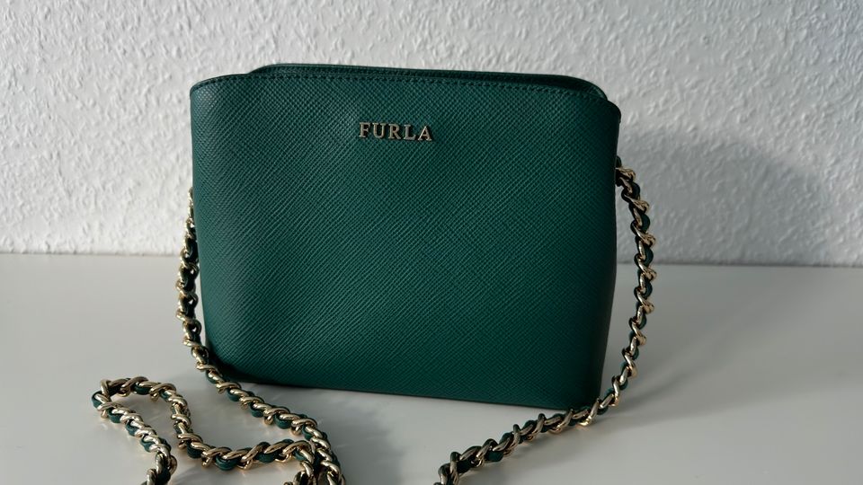 Furla Tasche grün in Alzenau