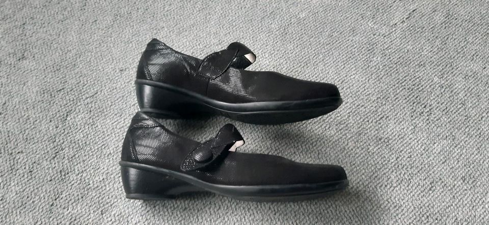 Waldläufer Pumps/Ballerinas mit kleinem Absatz Gr. 5 in Mettmann